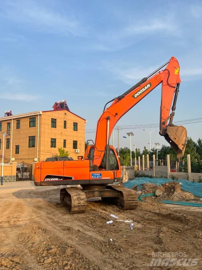 Doosan DX225LC-9C 대형 굴삭기 29톤 이상