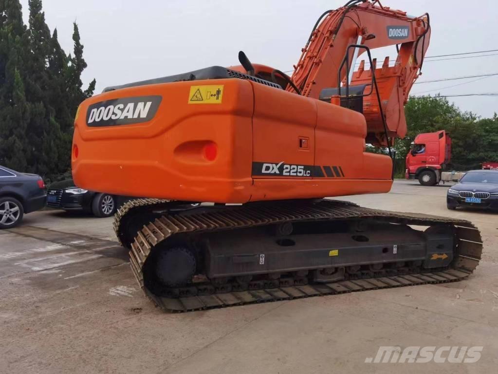 Doosan dx225 대형 굴삭기 29톤 이상