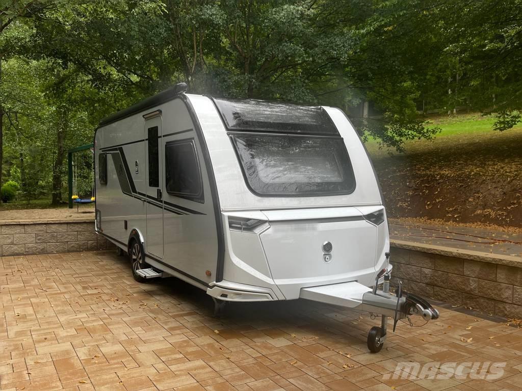 Knaus Südwind 모터홈 및 카라반