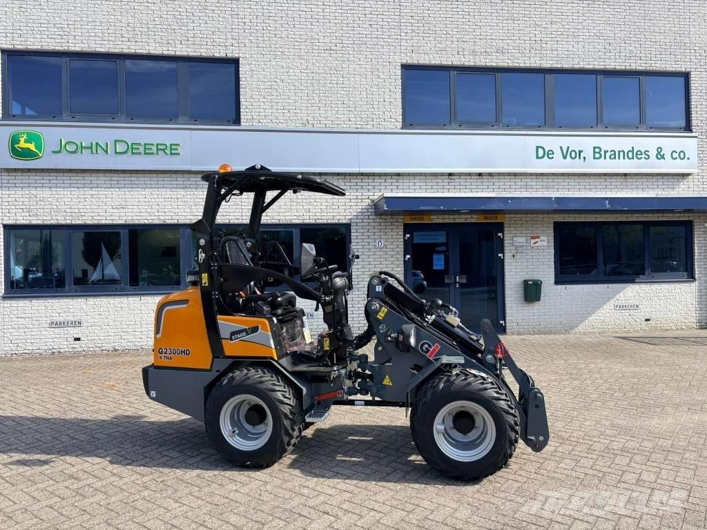 Giant G2300HD Xtra 미니 로더