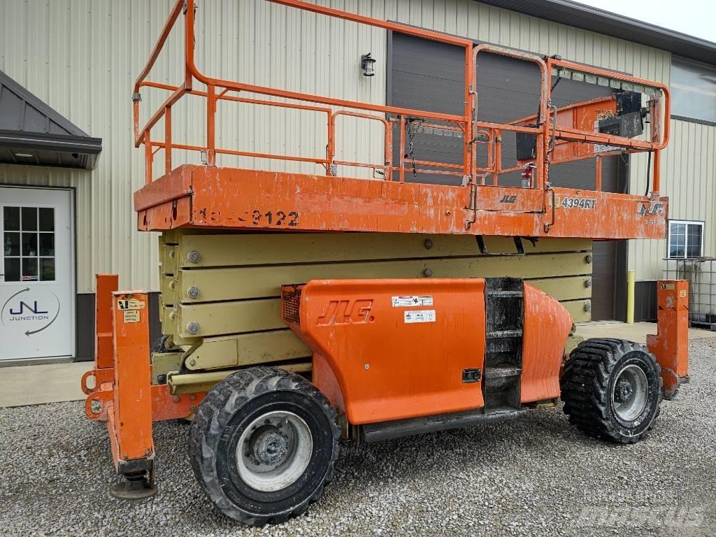 JLG 4394 RT 가위형 리프트