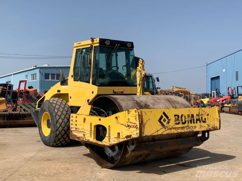 Bomag BW 219 D H-4 싱글 드럼 롤러