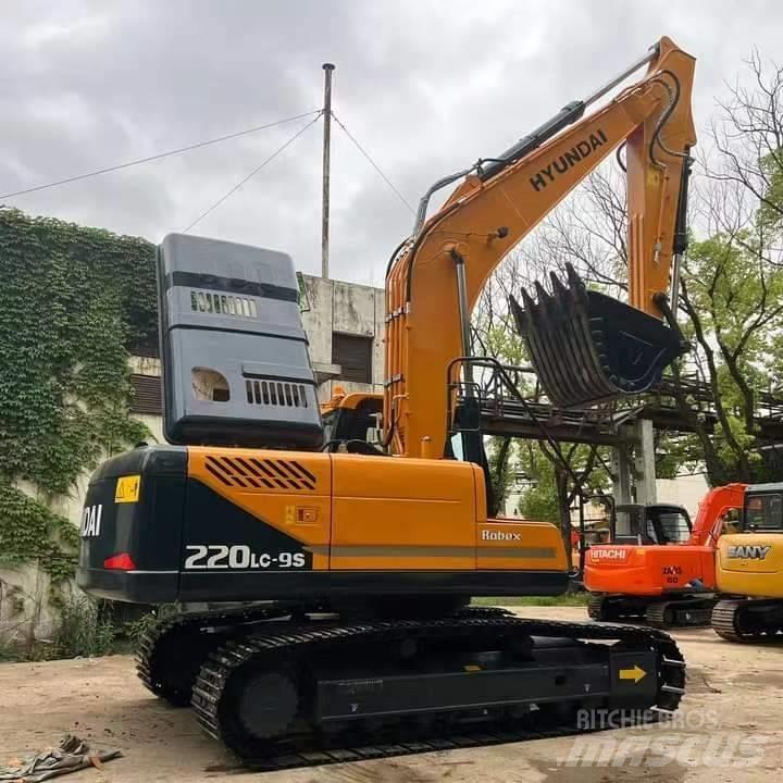 Hyundai R220LC-9S 대형 굴삭기 29톤 이상
