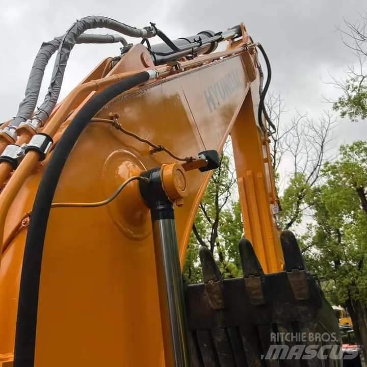 Hyundai R220LC-9S 대형 굴삭기 29톤 이상
