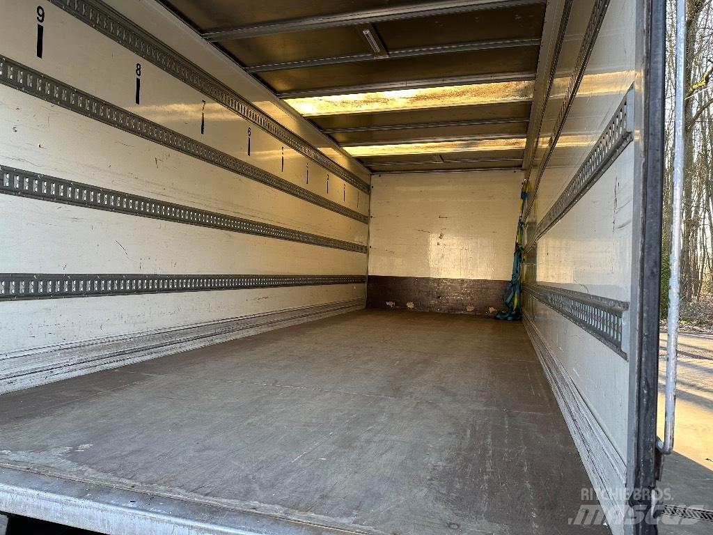 DAF LF 12.220 탑차 트럭