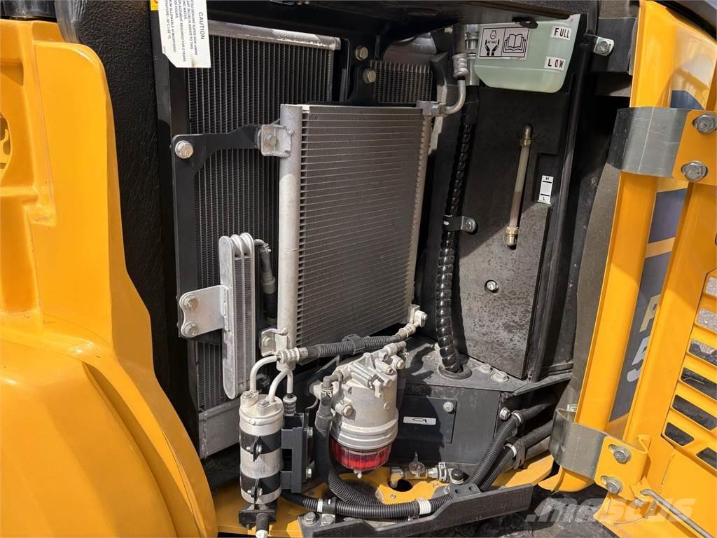 Komatsu PC55 MR-5 소형 굴삭기 7톤 미만
