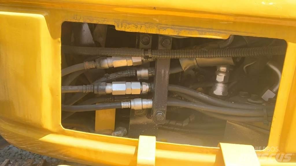 Komatsu PC40 대형 굴삭기 29톤 이상