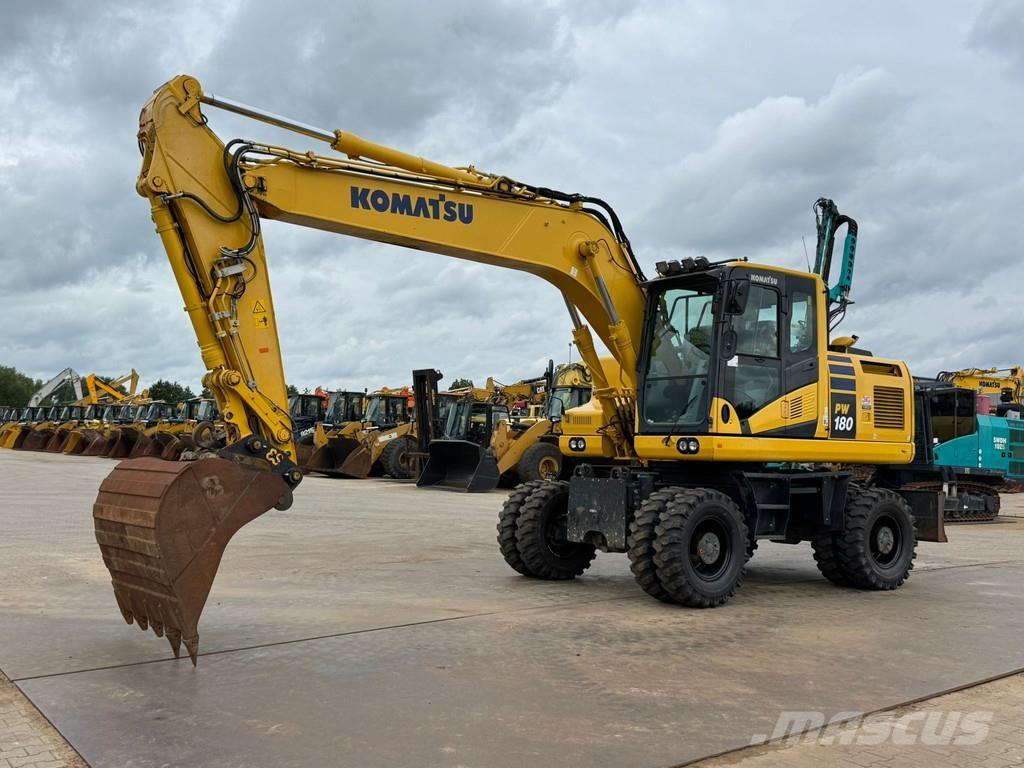 Komatsu PW180-11  휠 굴삭기
