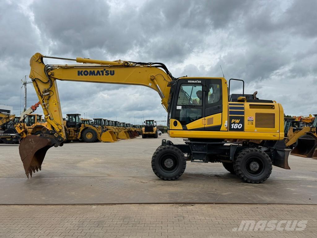 Komatsu PW180-11  휠 굴삭기