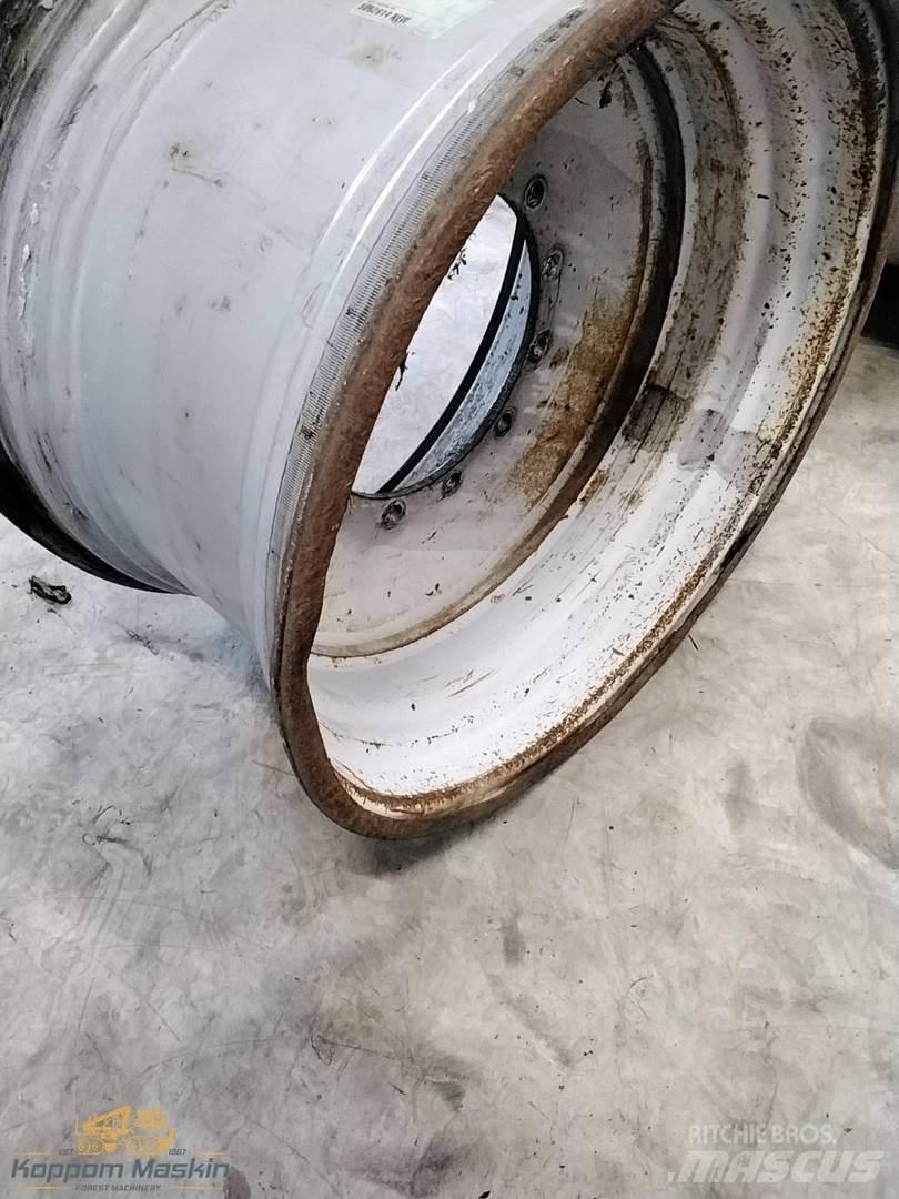 Valmet 901 20x34 타이어, 휠 및 림