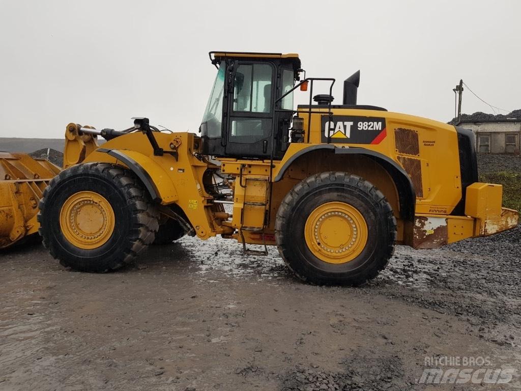 CAT 982m  휠로우더