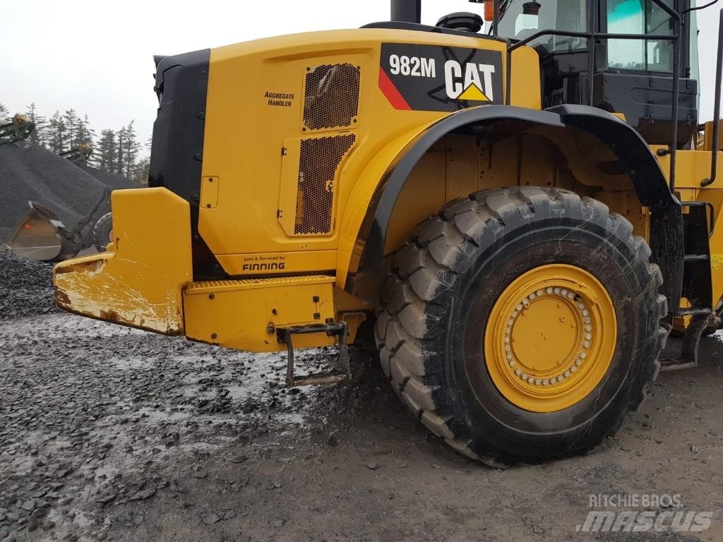 CAT 982m  휠로우더