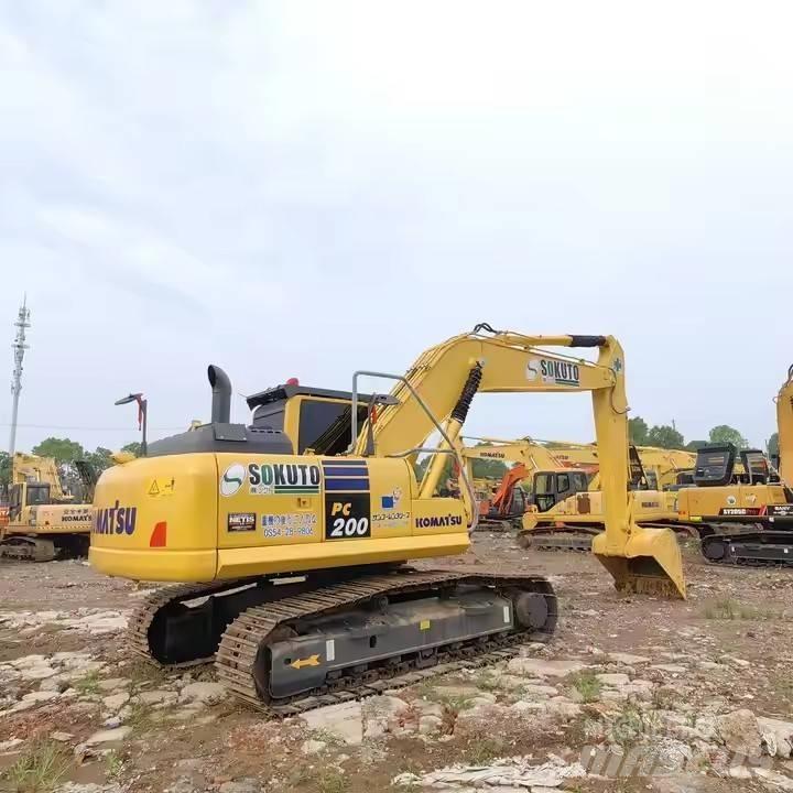 Komatsu PC200 중형굴삭기 7톤-28톤