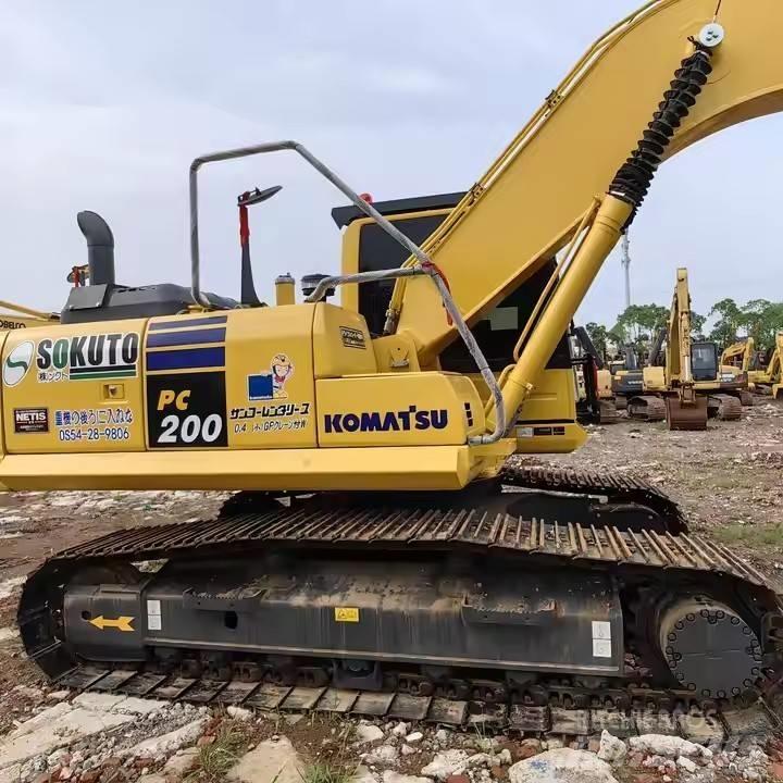 Komatsu PC200 중형굴삭기 7톤-28톤