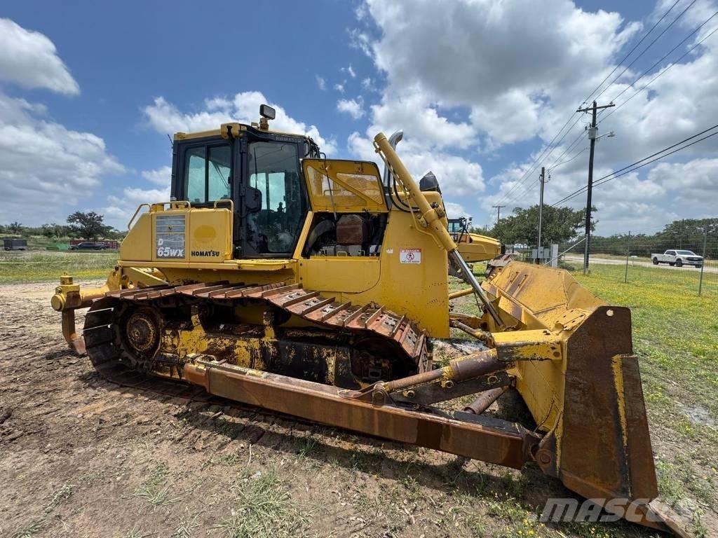 Komatsu D65WX-17 크롤러 도저