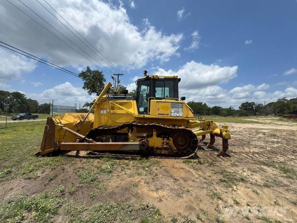Komatsu D65WX-17 크롤러 도저