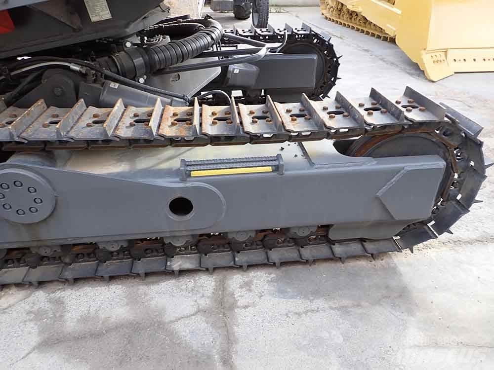 Sandvik DX800 도로 굴착기
