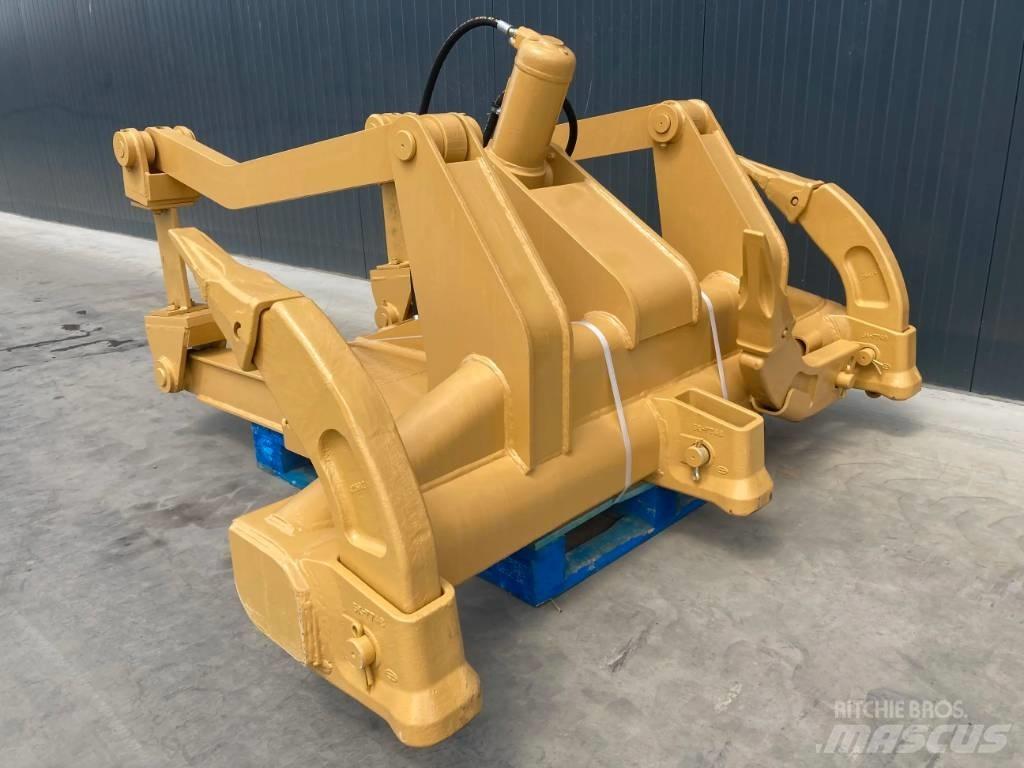 CAT D6T2 스크레퍼