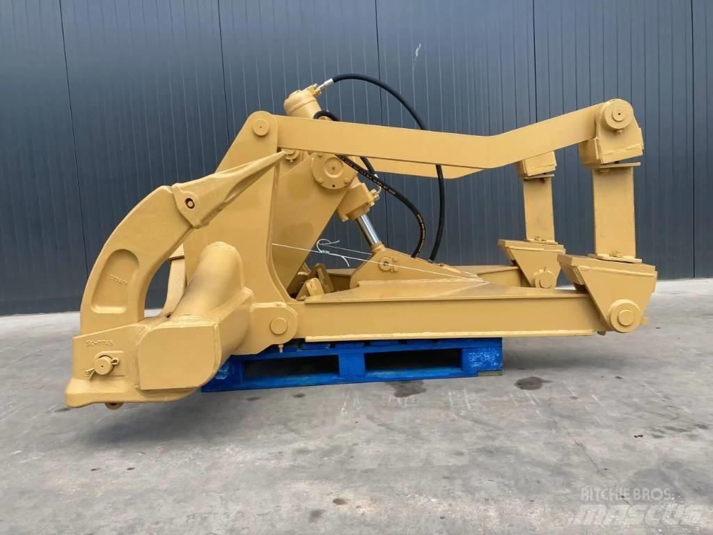 CAT D6T2 스크레퍼