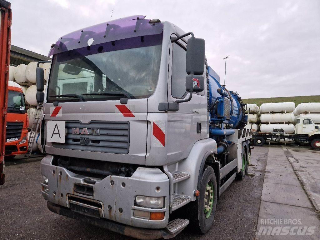 MAN TGA 26.360 6X2 콤비/진공 트럭