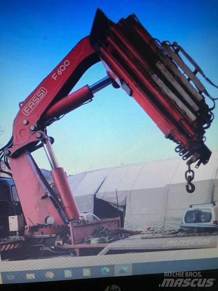 Fassi F600.27 로더 크레인