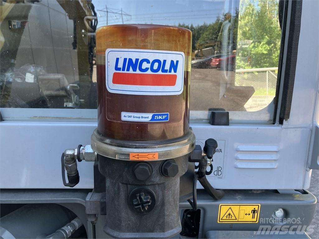 Wacker Neuson EW 100  휠 굴삭기