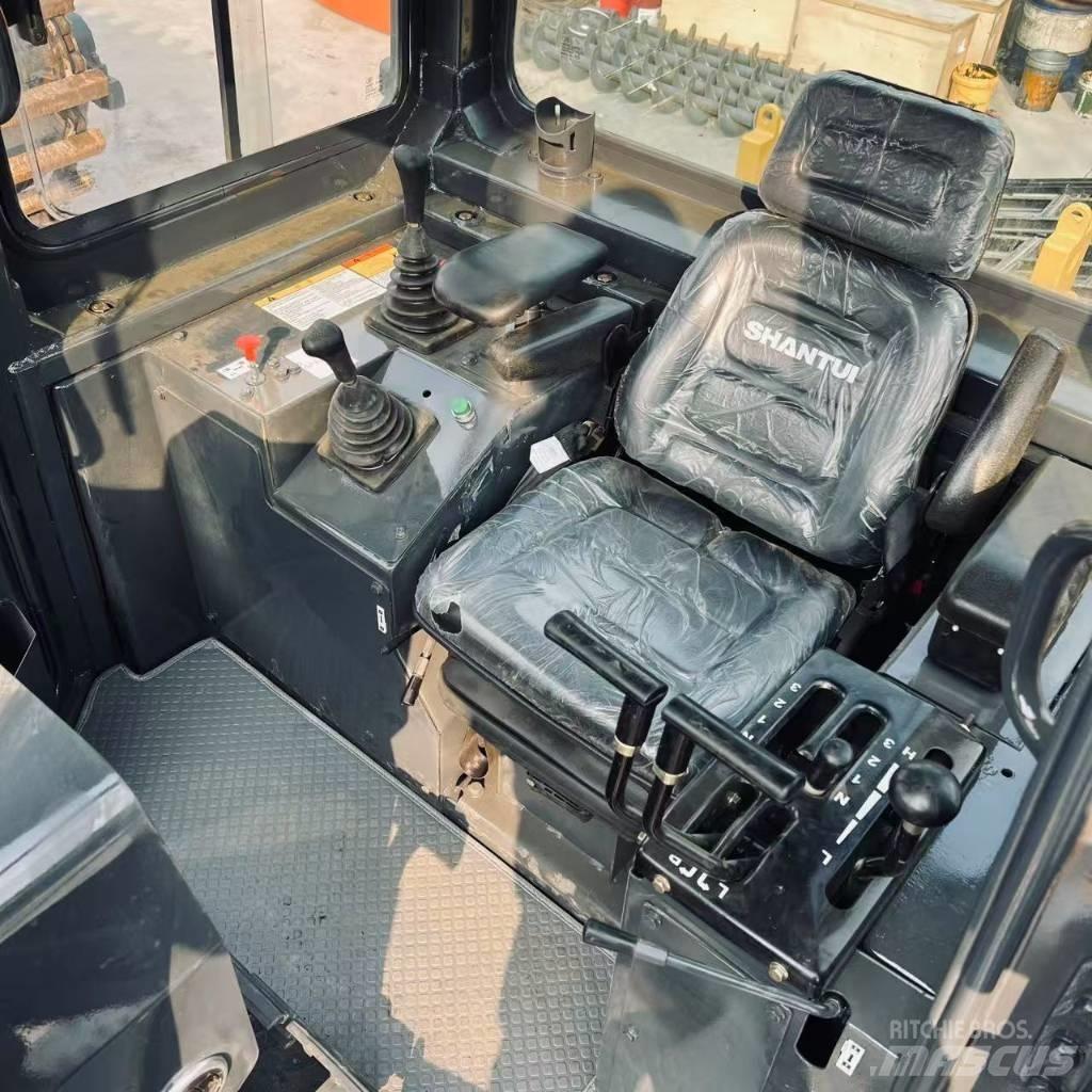 Shantui SD 22 크롤러 도저