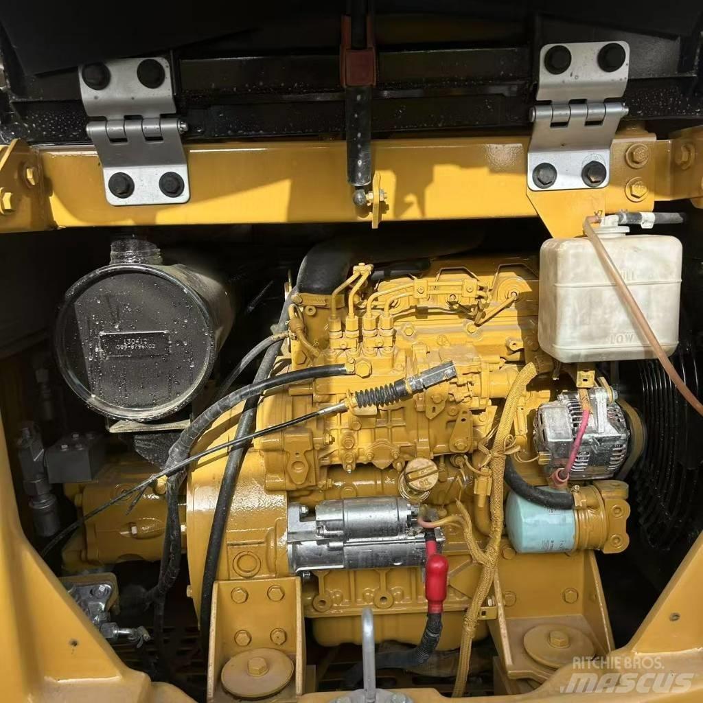 CAT 306E 대형 굴삭기 29톤 이상
