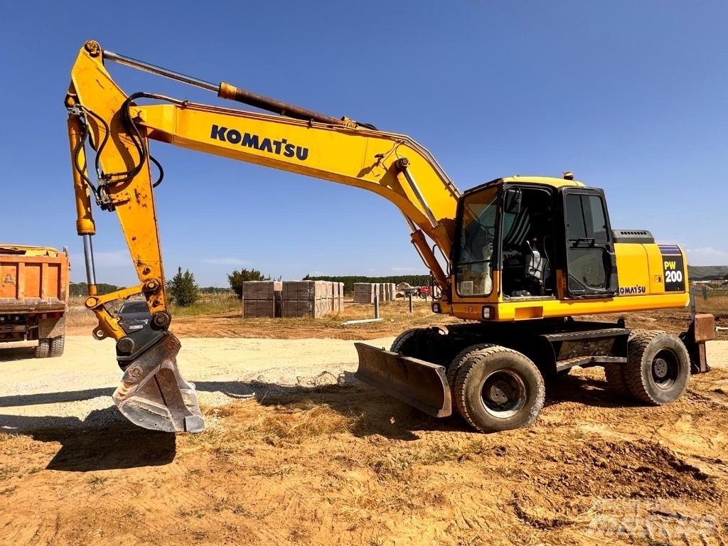 Komatsu PW 200-7K  휠 굴삭기