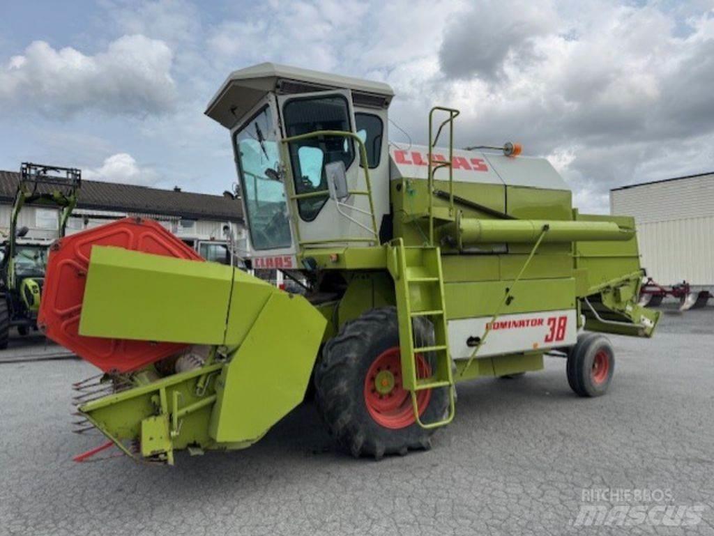 CLAAS Dominator 38 콤바인 수확기