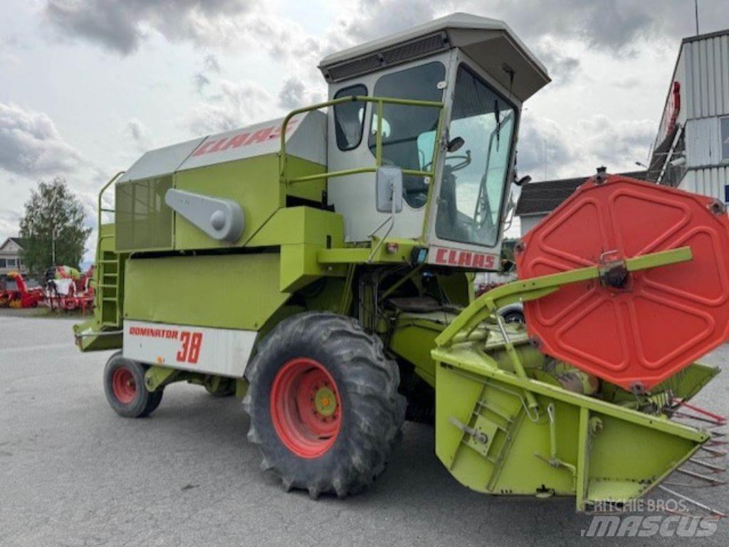 CLAAS Dominator 38 콤바인 수확기
