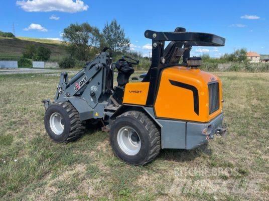 GiANT V 452 T 다목적 로더