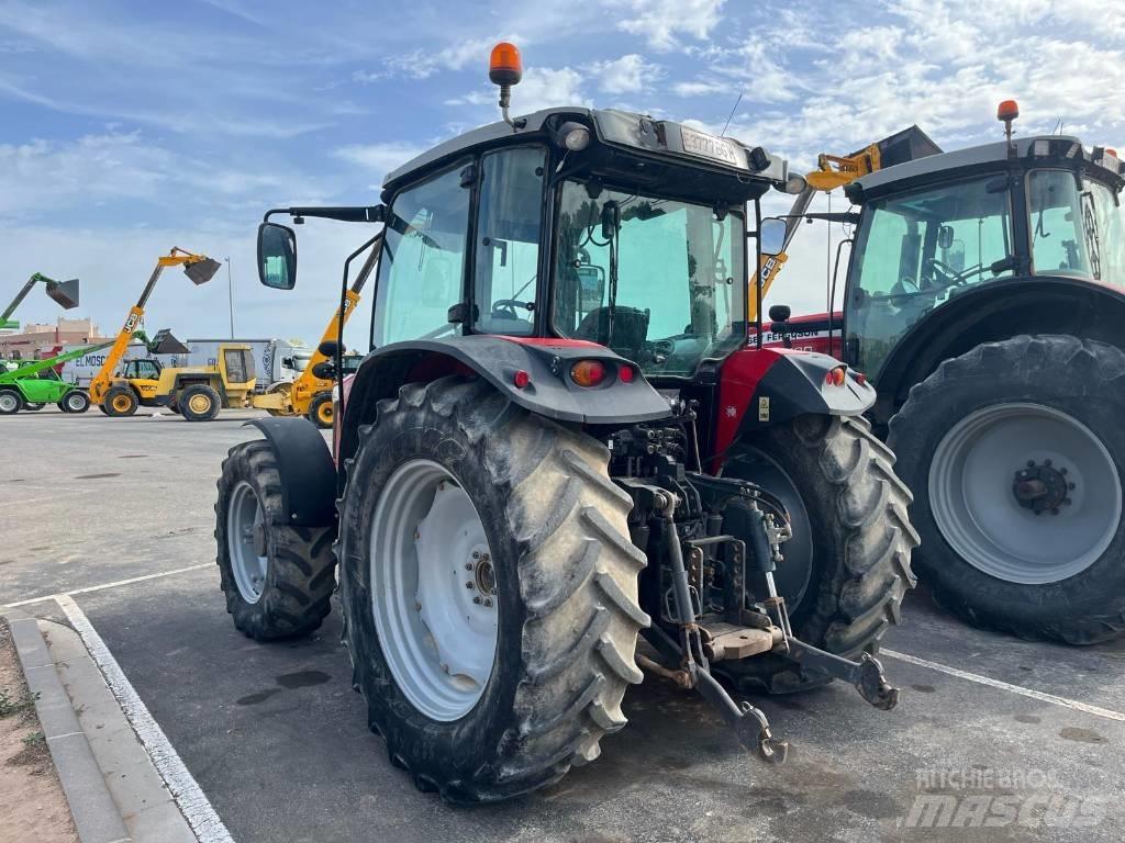 Massey Ferguson 5711 트랙터