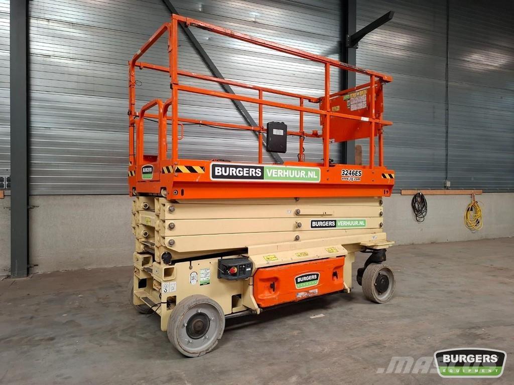 JLG 3246ES 가위형 리프트