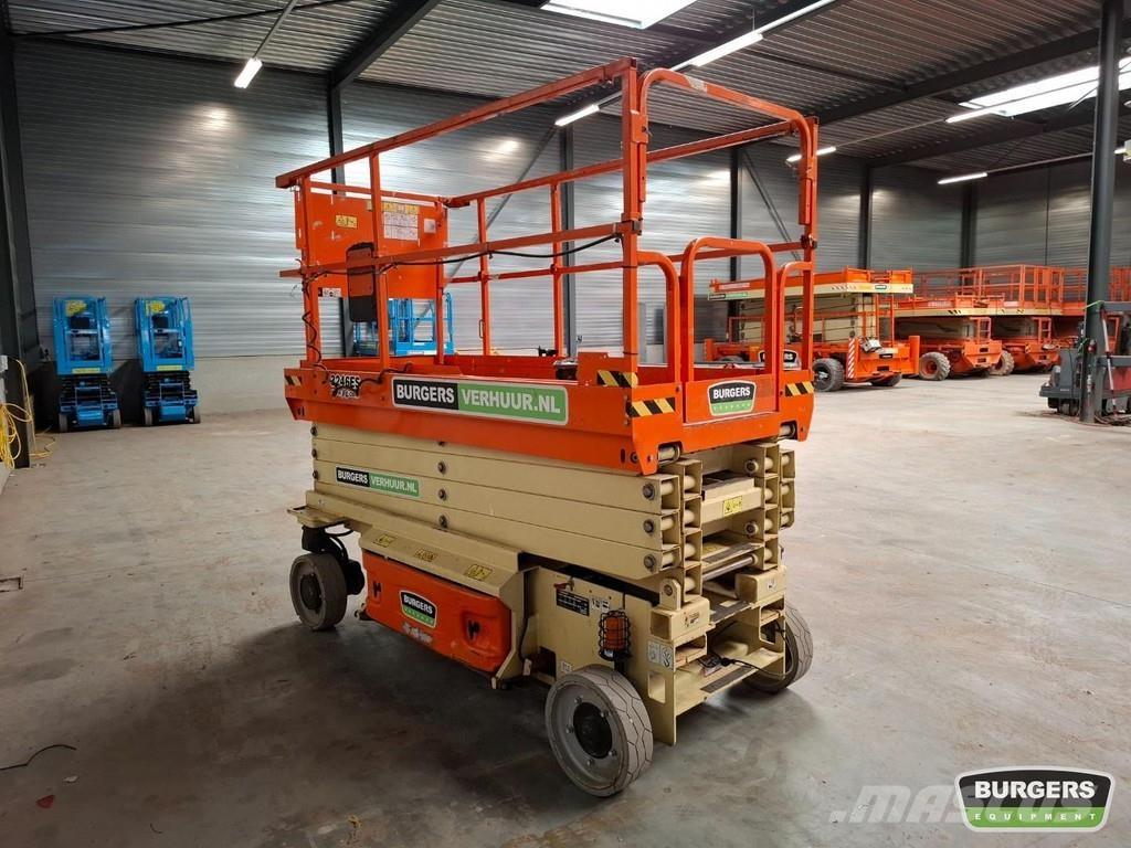 JLG 3246ES 가위형 리프트