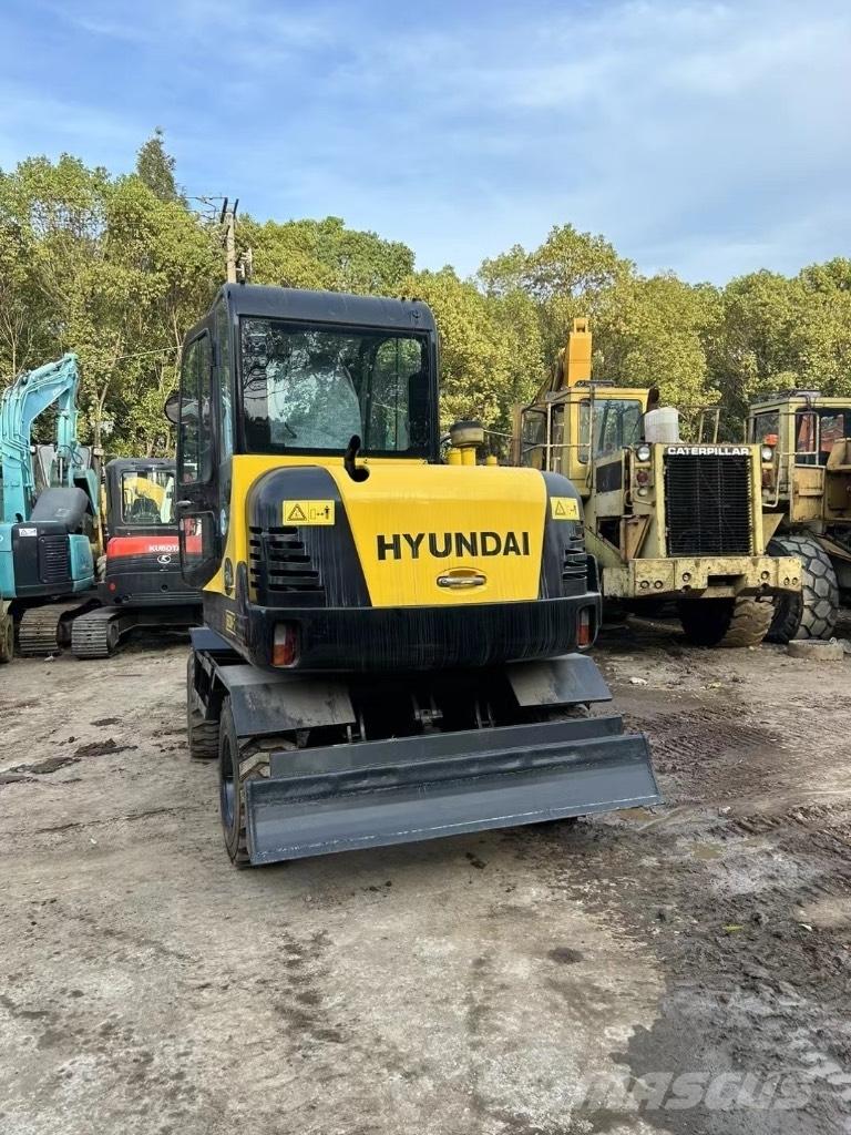 Hyundai 60 W-7  휠 굴삭기