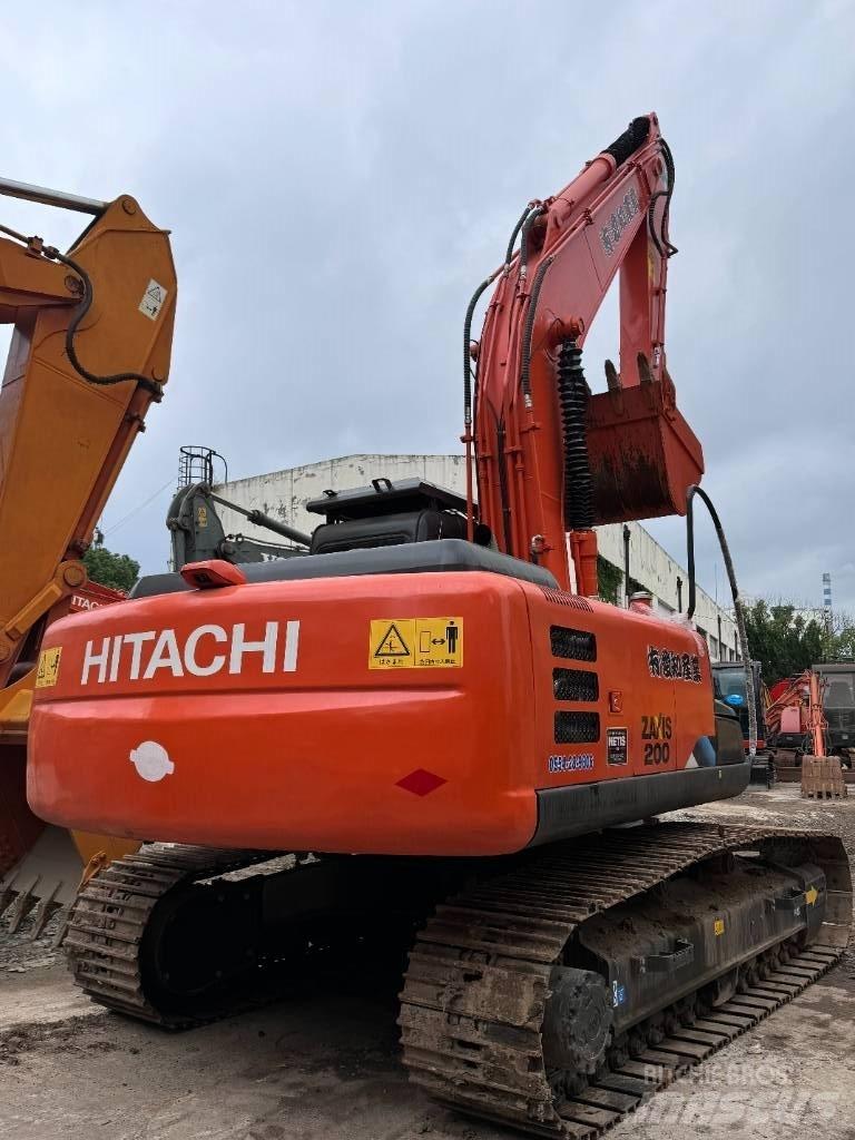 Hitachi ZX 200 대형 굴삭기 29톤 이상