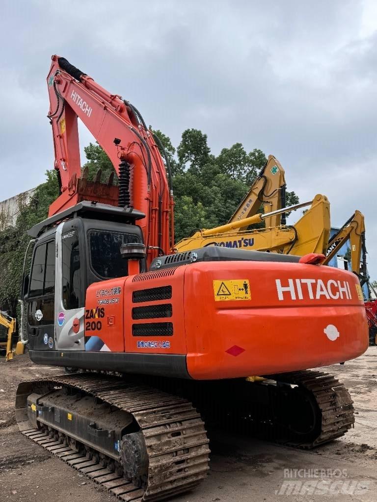 Hitachi ZX 200 대형 굴삭기 29톤 이상
