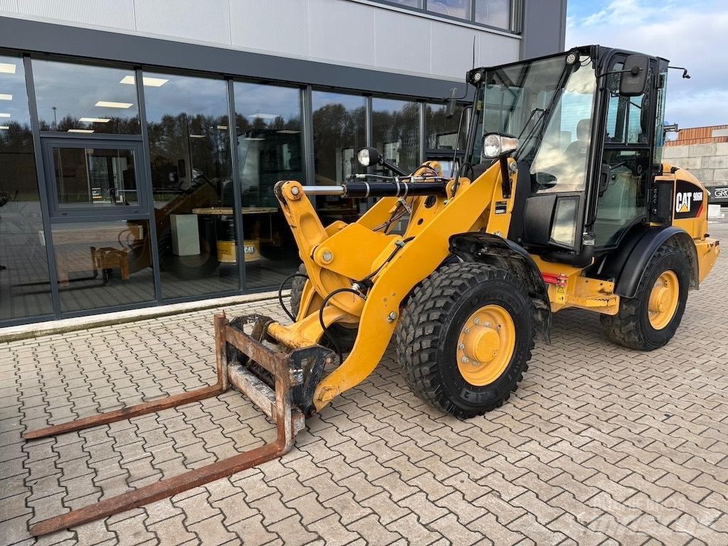 CAT 906M  휠로우더