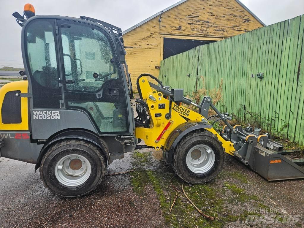 Wacker Neuson WL 25  휠로우더