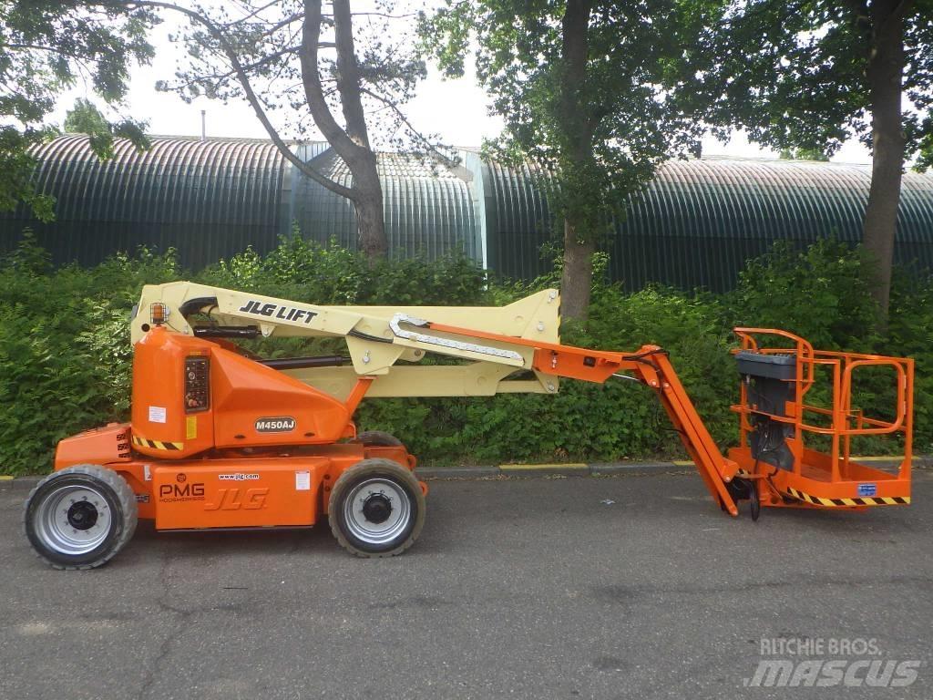 JLG M450AJ 관절형 전동이동 리프트