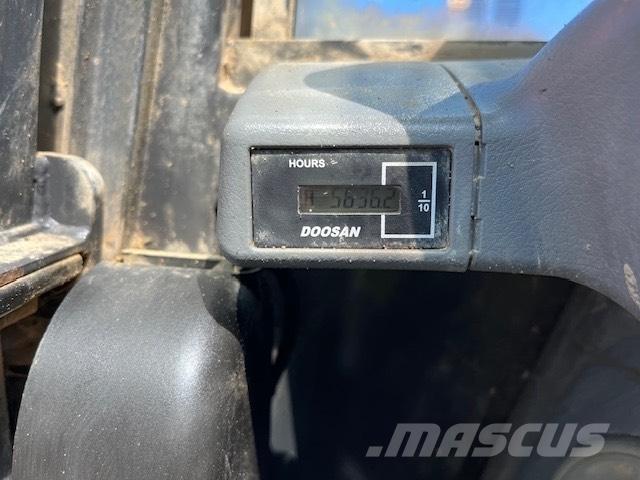 Doosan DX 63-3 소형 굴삭기 7톤 미만