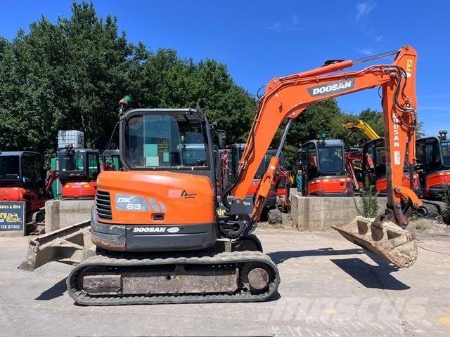 Doosan DX 63-3 소형 굴삭기 7톤 미만
