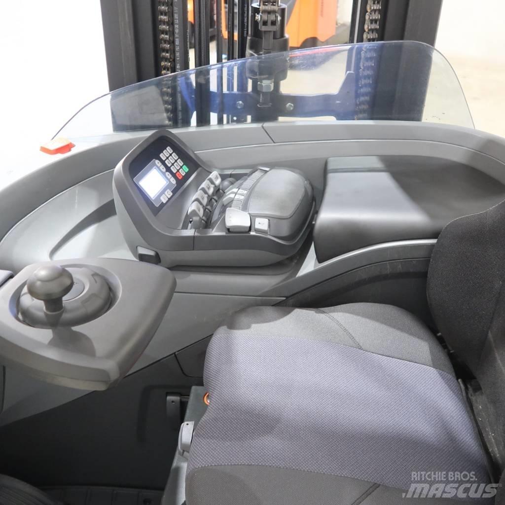 Toyota RRE140H 리치 트럭