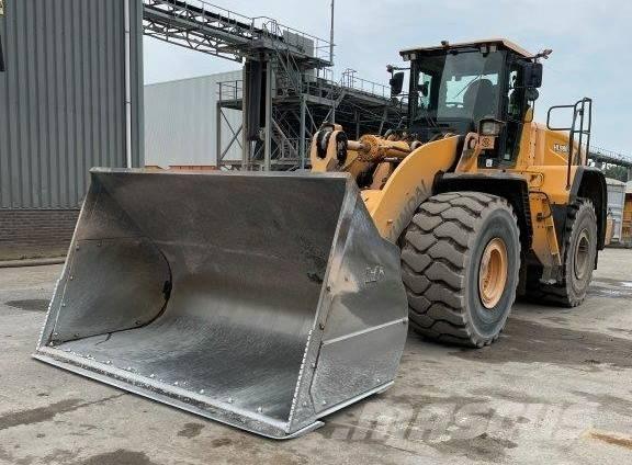 Hyundai HL980XT  휠로우더