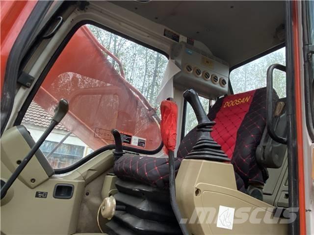 Doosan DH225 대형 굴삭기 29톤 이상