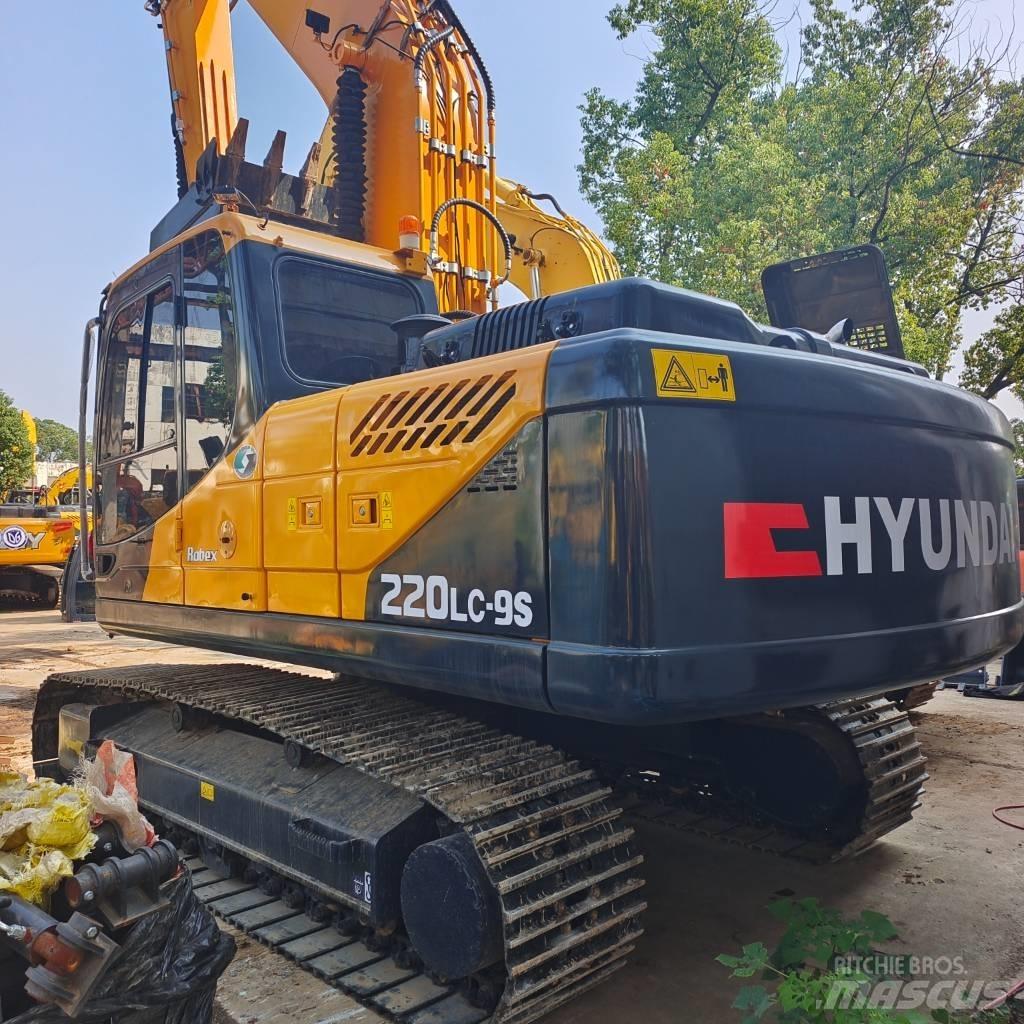 Hyundai 220lc-9s 대형 굴삭기 29톤 이상