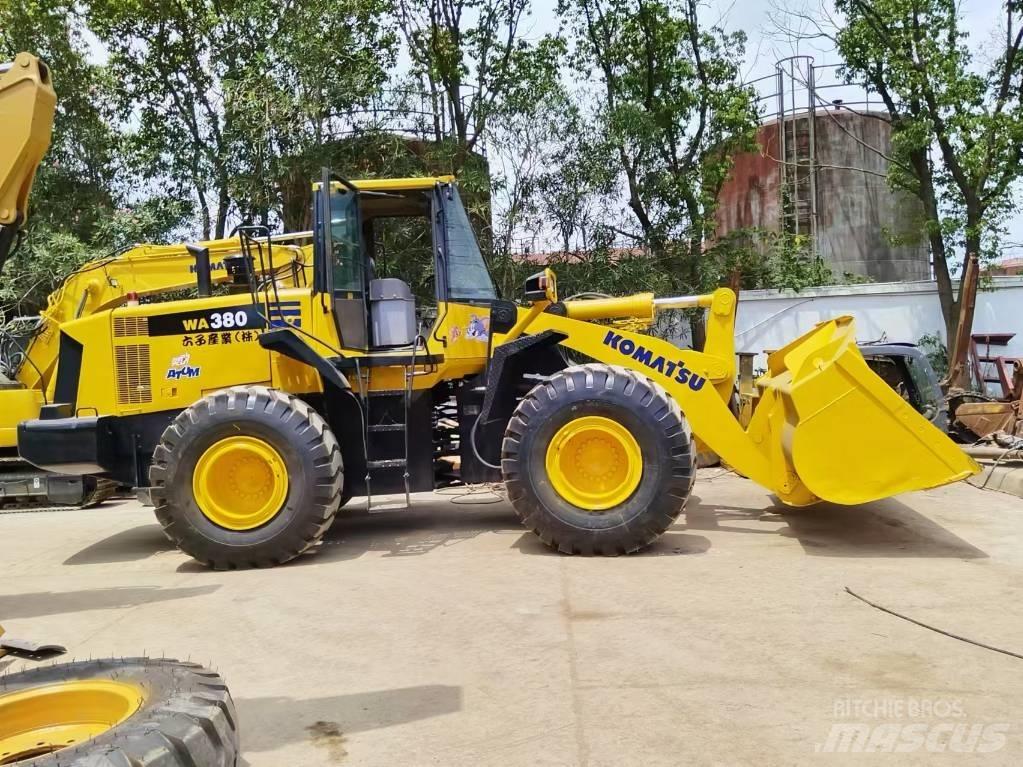 Komatsu WA 380  휠로우더