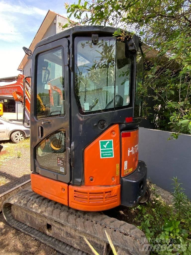 Hitachi ZX 26 소형 굴삭기 7톤 미만