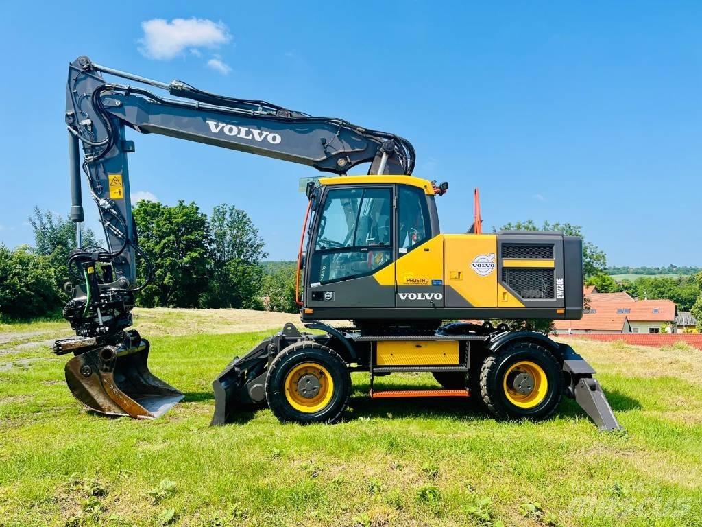 Volvo EW 220 E  휠 굴삭기